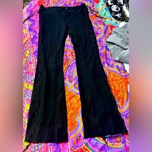 Venus black L side tie up flare pants